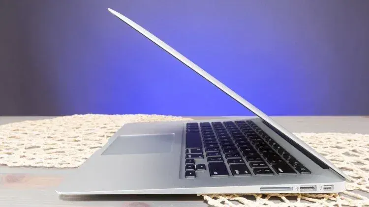 Apple MacBook Air 2017 Core i5 256GB SSD