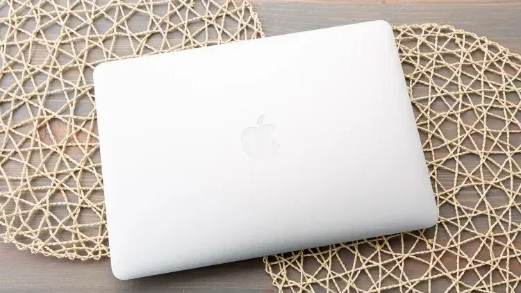 Apple MacBook Air 2017 Core i5 256GB SSD