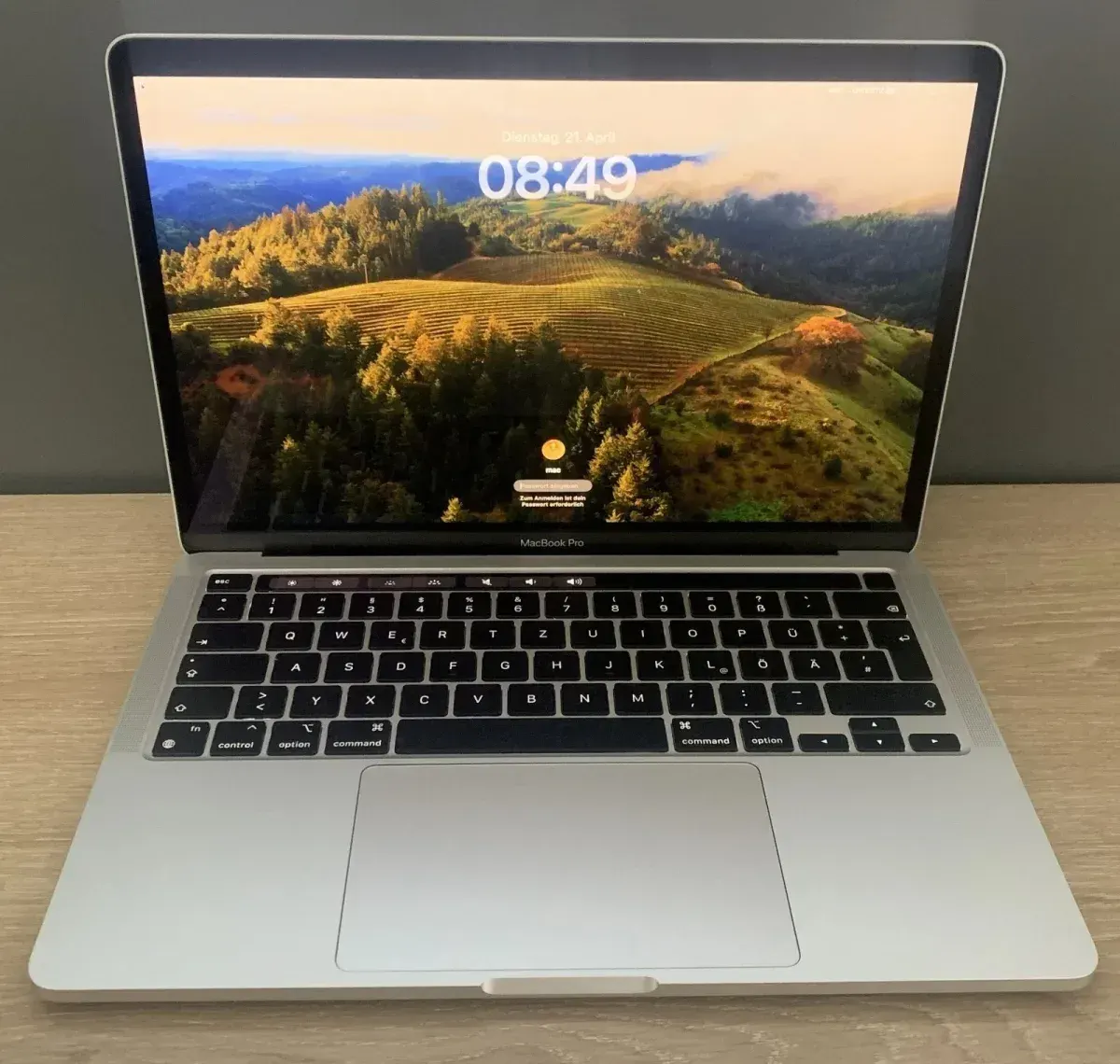 Apple MacBook Pro A2338 (M1, 2020), Apple M1 Chip, 16GB RAM, 512GB SSD, 13-inch 2K Retina Display