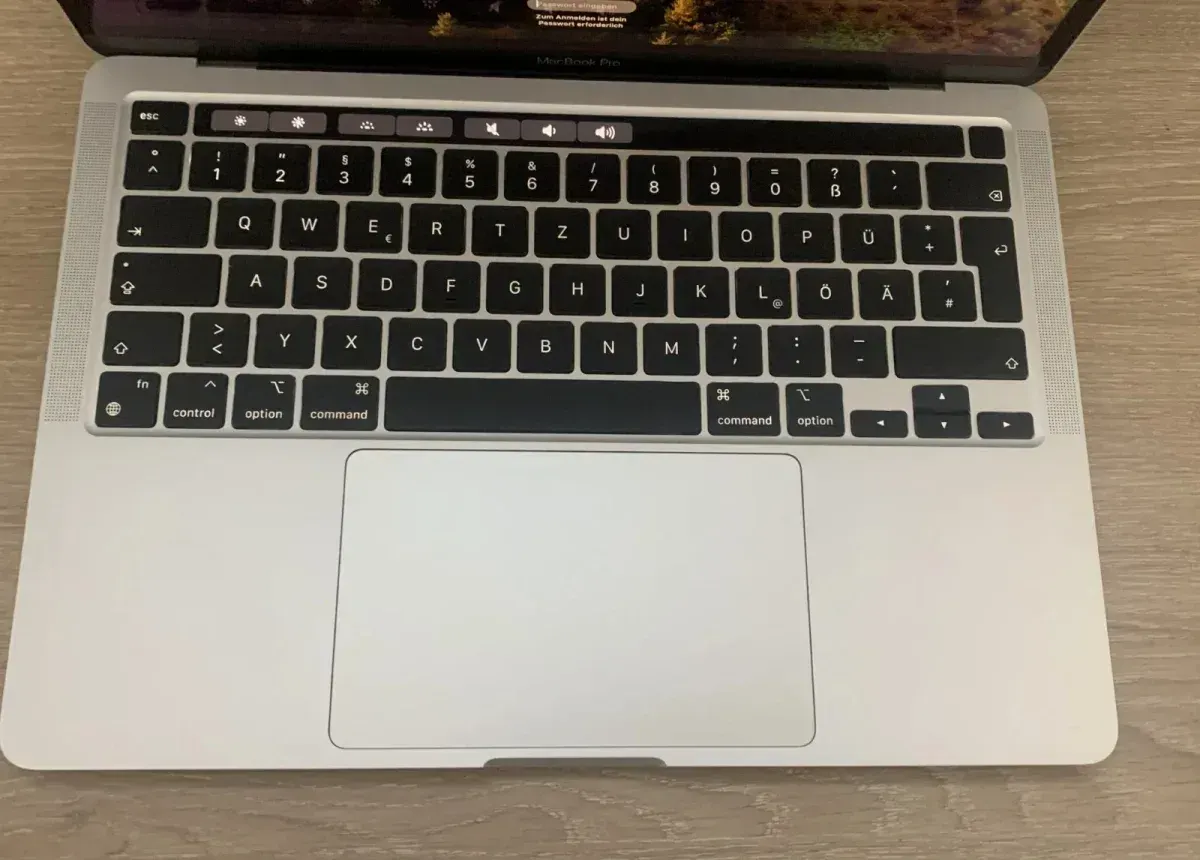 Apple MacBook Pro A2338 (M1, 2020), Apple M1 Chip, 16GB RAM, 512GB SSD, 13-inch 2K Retina Display