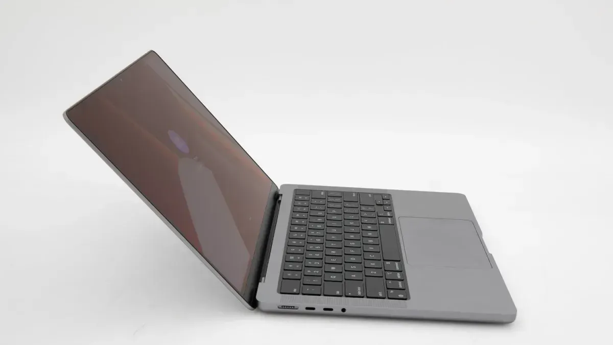 Apple MacBook Pro A2422 (M1, 2021), Apple M1 Pro Chip, 16GB RAM, 512GB SSD, 14-inch 4K Retina Display