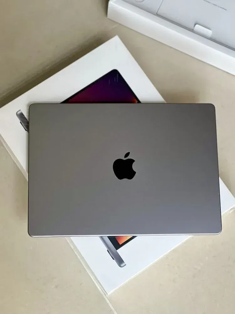 Apple MacBook Pro A2442 (M1, 2021), Apple M1 Pro Chip, 16GB RAM, 512GB SSD, 14-inch 4K Retina Display
