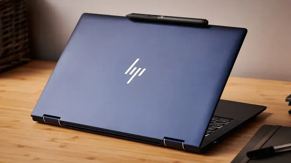 HP Elite Dragonfly G2 2-in-1 Intel i7 11th Gen 13.3″ FHD Touch Display