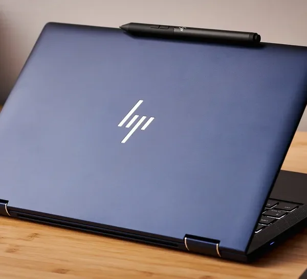 HP Elite Dragonfly G2 2-in-1 Intel i7 11th Gen 13.3″ FHD Touch Display